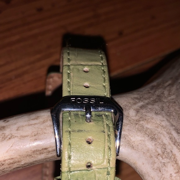 Fossil Leather & Mother of Pearl Watch - Picture 3 of 4